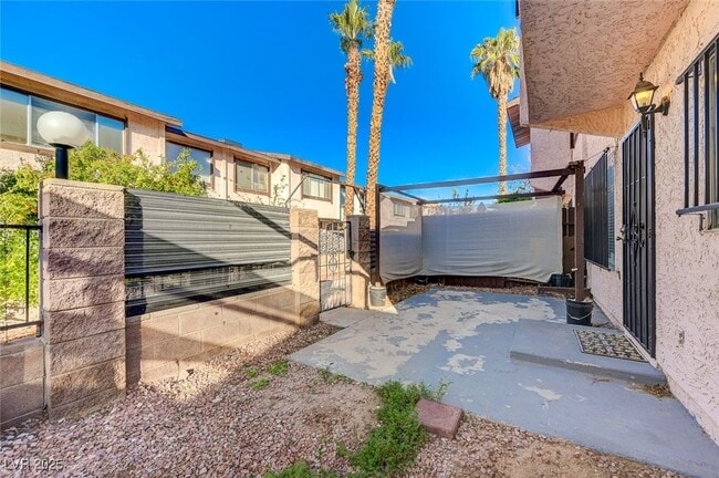 Building Photo - 4339 Spencer St