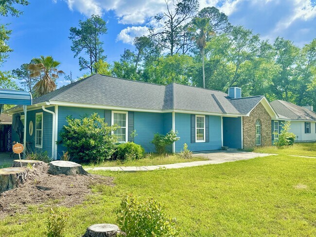 Building Photo - 1111 Timberline Dr