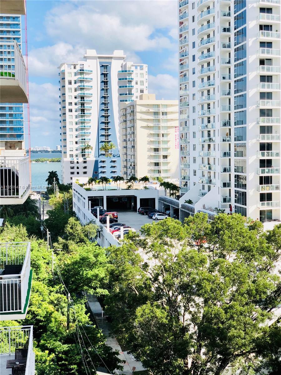 Building Photo - 2275 Biscayne Blvd