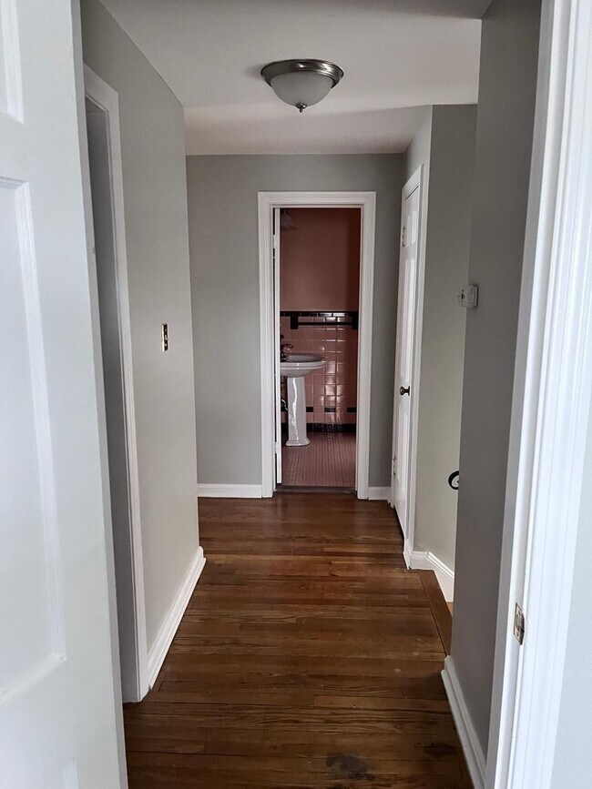 Building Photo - Welcome home!