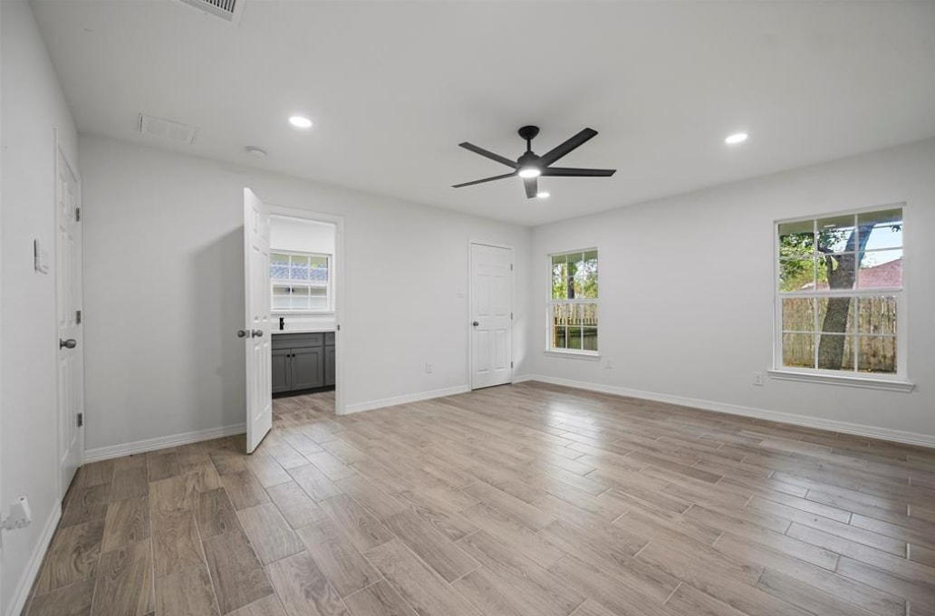 Master Bedroom - 22 13th Ave N