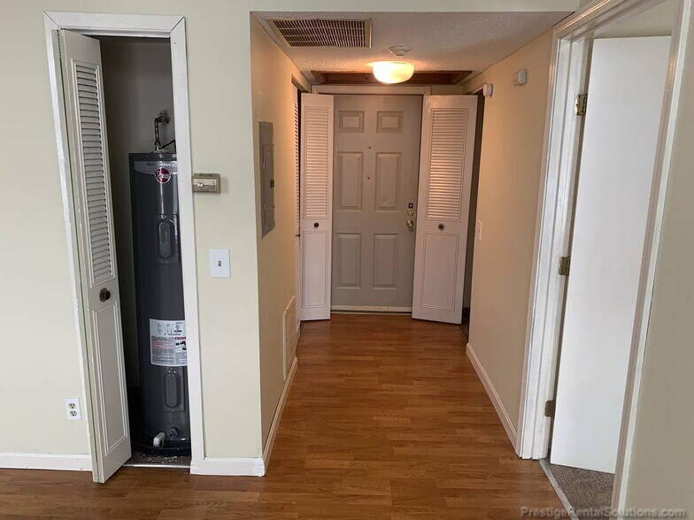 Building Photo - 180 Bemis Rd