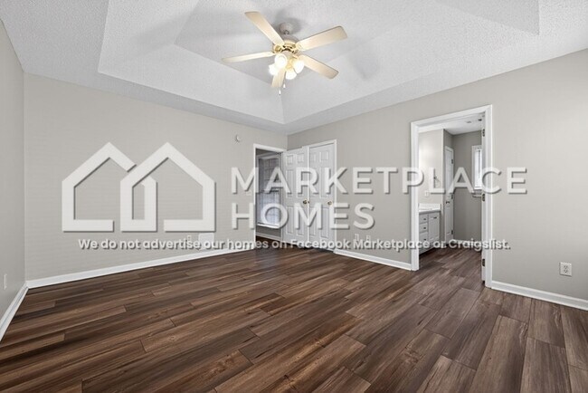 Building Photo - 1700 Crabtree Cir