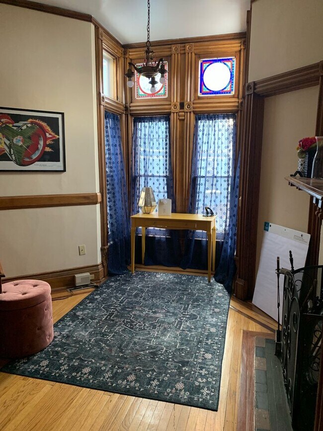 Building Photo - Commercial Space Available Across the Street from MIA!