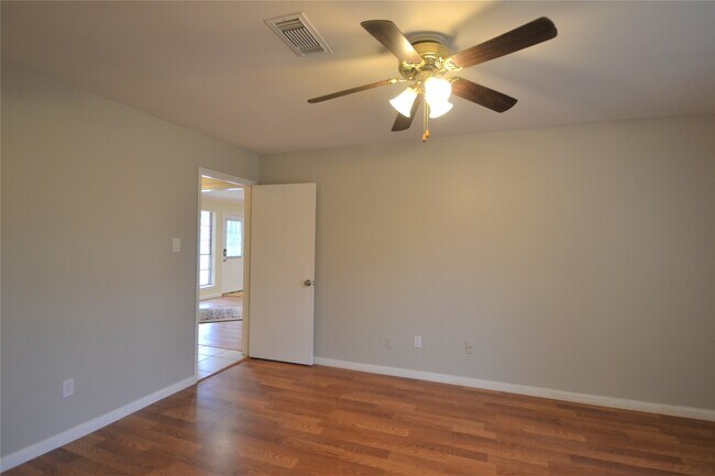 Building Photo - 12711 Westleigh Dr