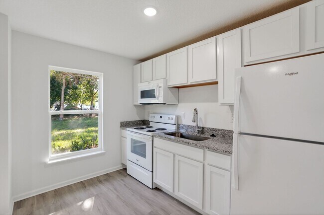 Building Photo - 209 Orange Ave