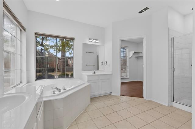 Building Photo - 2050 Ashbourne Dr