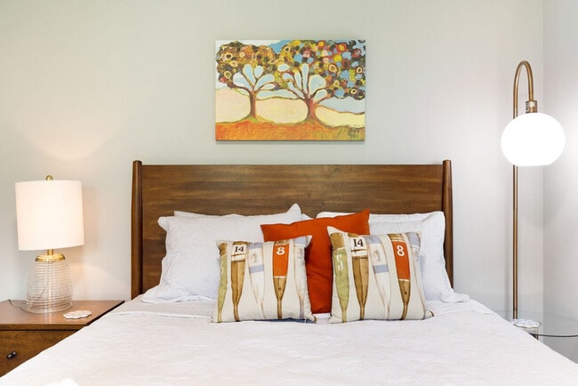 Building Photo - 4042 1st Ave NE