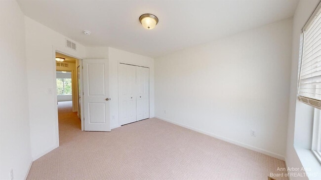 Building Photo - 2741 Bristol Rdg Dr