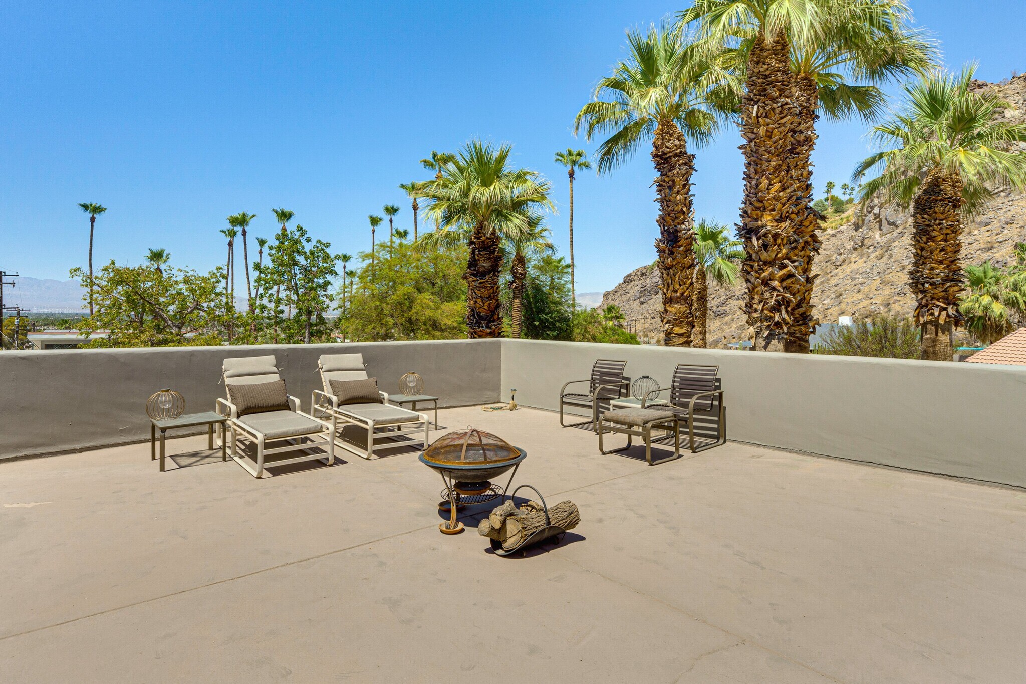 Building Photo - 2800 Cholla Pl