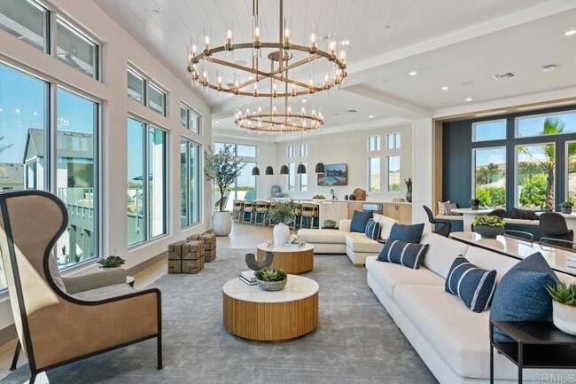 Building Photo - 5035 Avenida Lugano