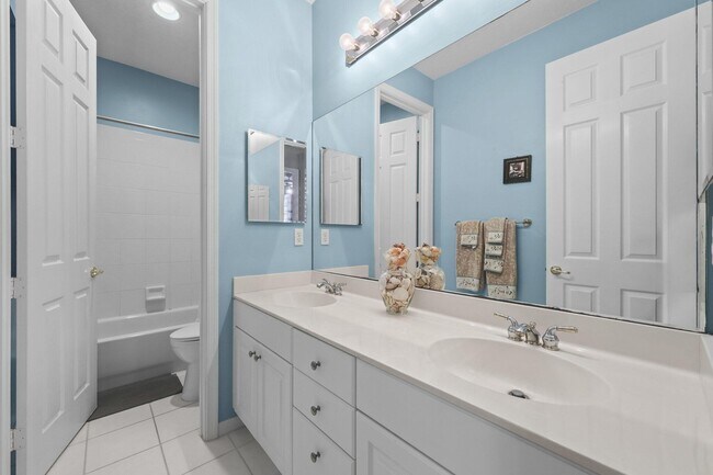Building Photo - 4461 Mariners Cove Dr