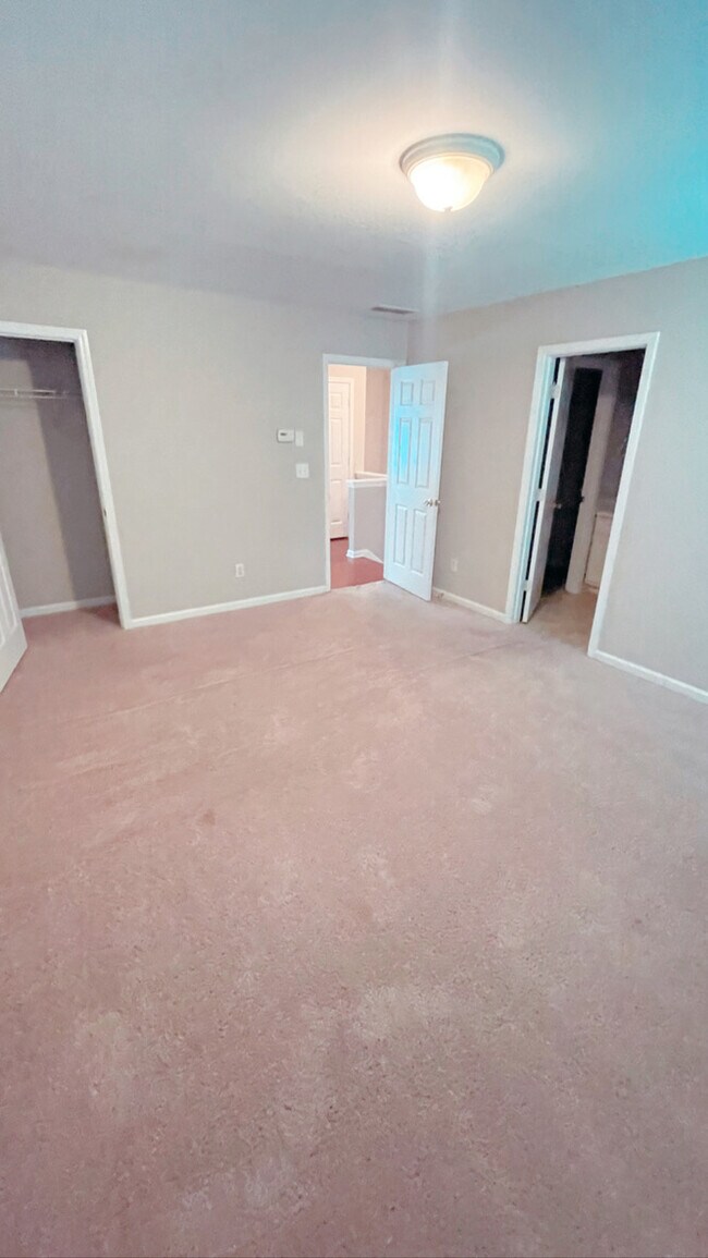 Master Bedroom (3rd FL) - 6895 Slate Stone Way SE