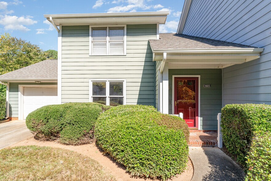 Building Photo - 1605 Budwood Dr