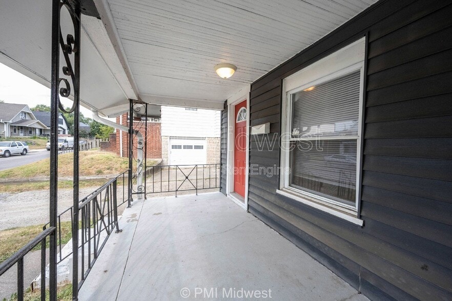 Building Photo - 944 E Minnesota St