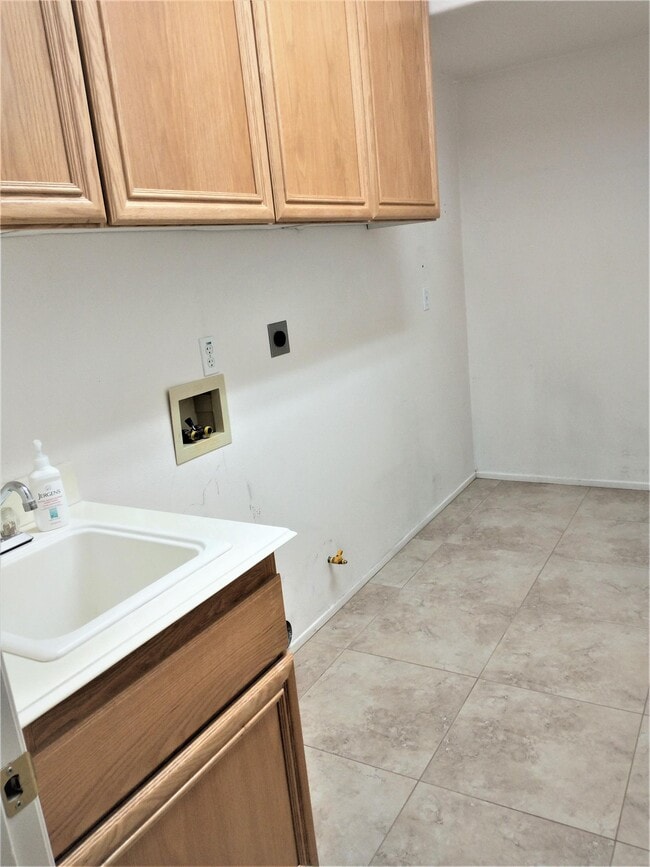 Building Photo - 78724 Como Ct