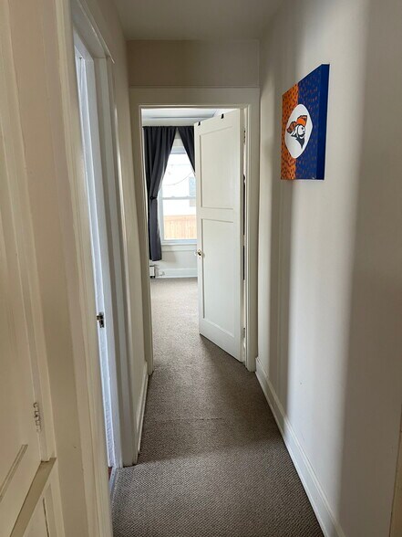 Building Photo - 6826 W Wisconsin Ave