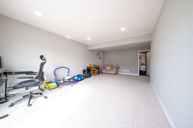 Building Photo - 18085 Harlow Path