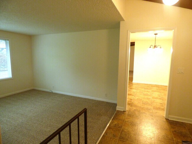 Building Photo - Rent Special: 1/2 Off April's Rent!! 3 bed 2 bath Home in North Salem