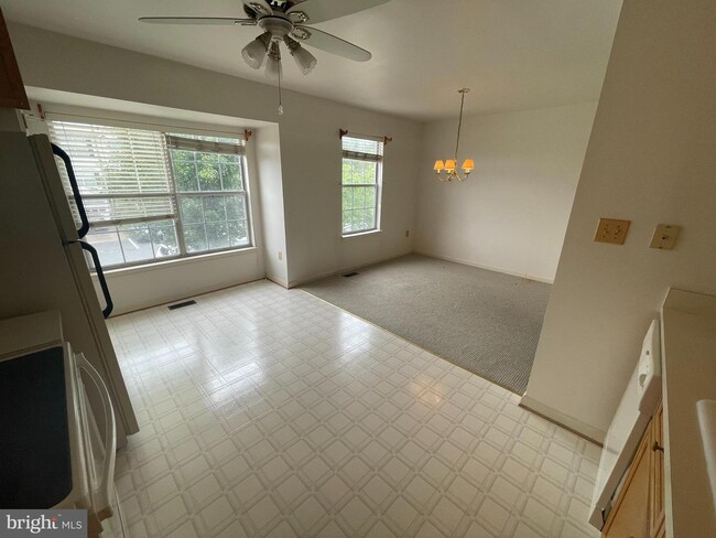 Building Photo - 11303 Kings Crest Ct