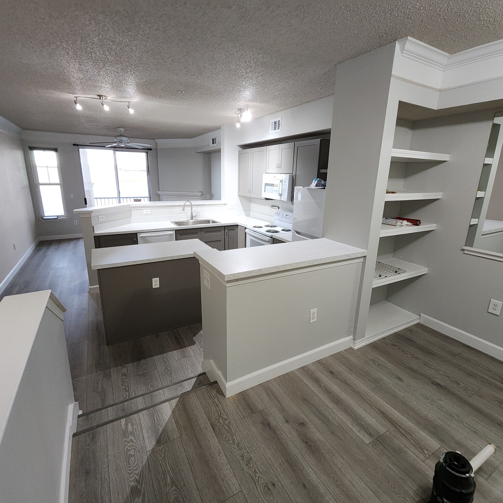 Building Photo - 1935 Piper St