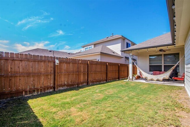 Building Photo - 352 S Brook Dr