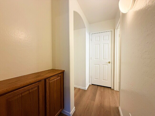 Building Photo - Beautiful Goodyear Home in Centerra – Spacious, Stylish & Move-In Ready!