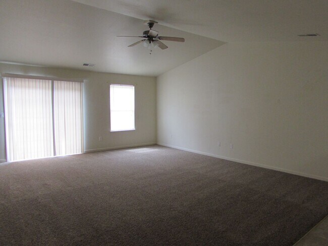 Building Photo - 20900 Hartsburg Ln
