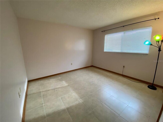 Building Photo - 8201 Rhanbuoy Rd