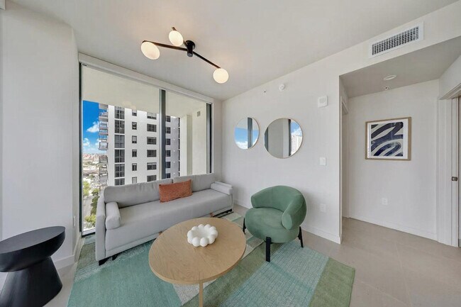 Building Photo - 698 N Miami Ave