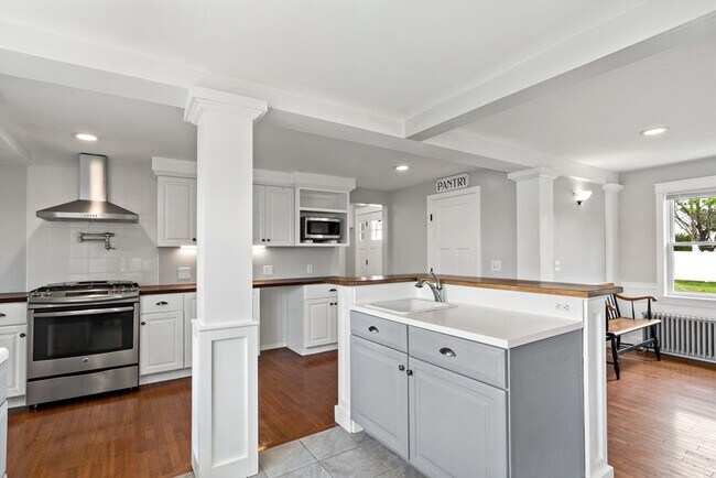 Building Photo - 539 Maple Ave