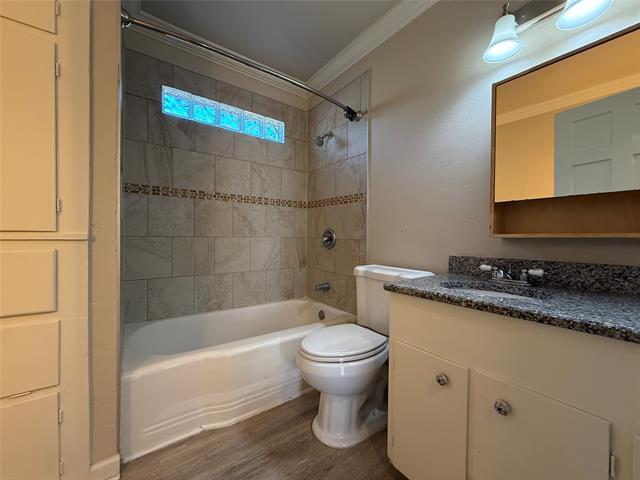 Building Photo - 1321 Smilax Ave