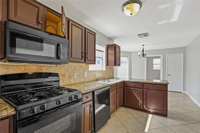 Building Photo - 2019 Ruffian Ln