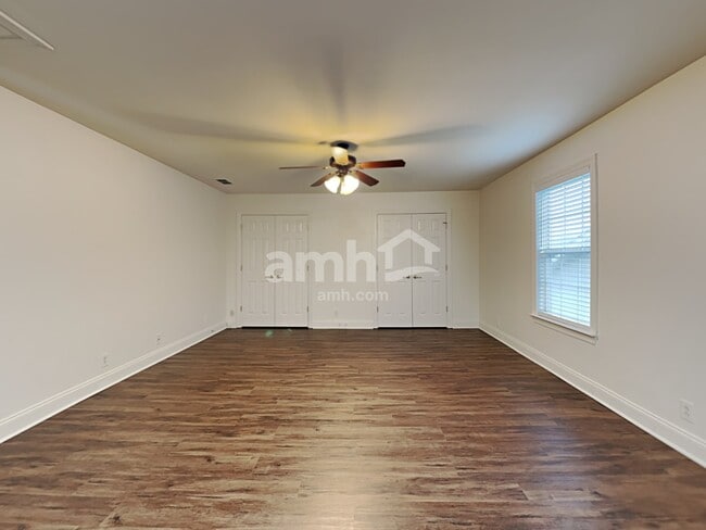 Building Photo - 1514 Dewsbury Dr