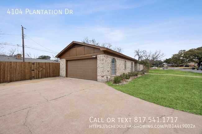 Building Photo - 4104 Plantation Dr
