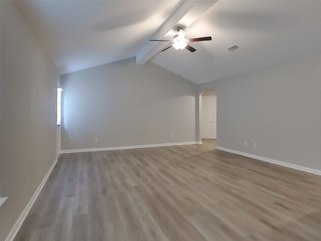 Building Photo - 23048 Shakespeare Dr