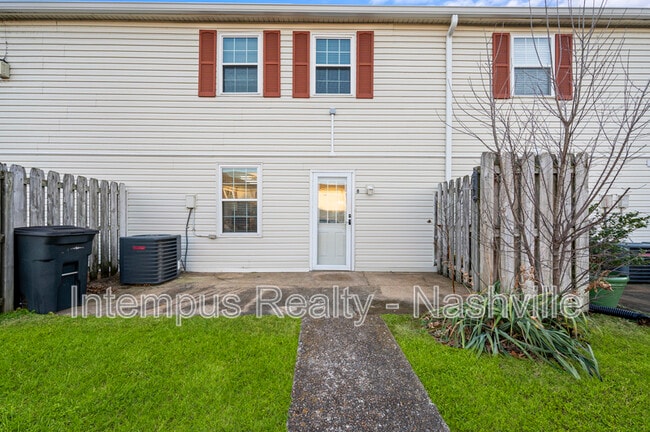 Building Photo - 1301 Neelys Bend Rd