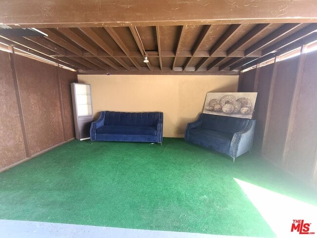 Building Photo - 18133 Lull St