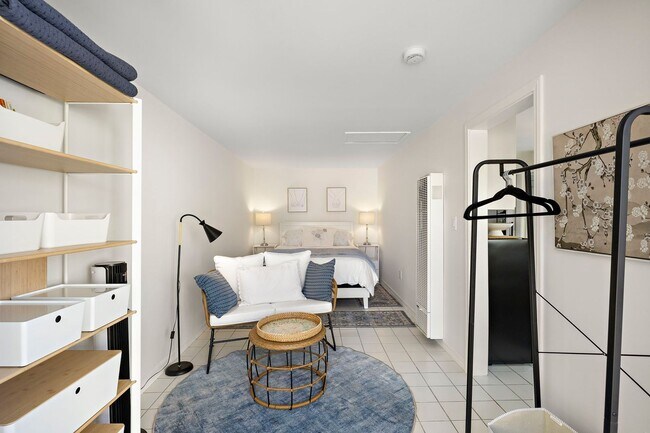 Building Photo - Laguna Village Furnished Rental