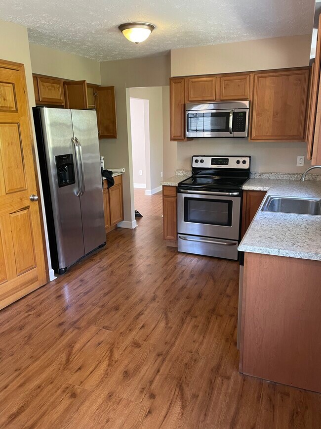 Building Photo - 60 Cavalier Blvd