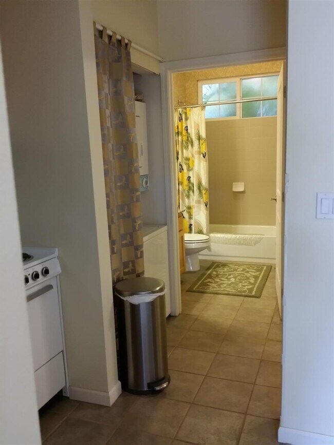 Building Photo - 170 Kuli Puu St