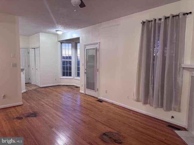 Building Photo - 2639 Middle Rd