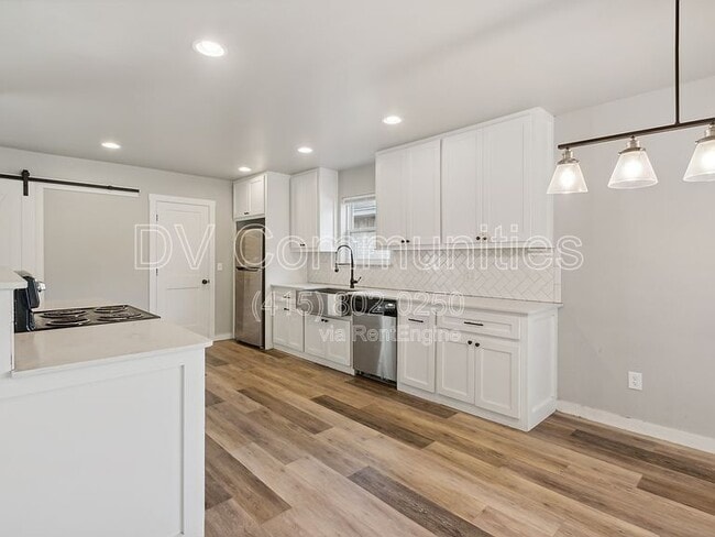 Building Photo - 3408 Oak Grove Dr