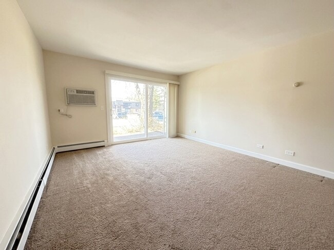 Building Photo - 915 Westmoreland Dr