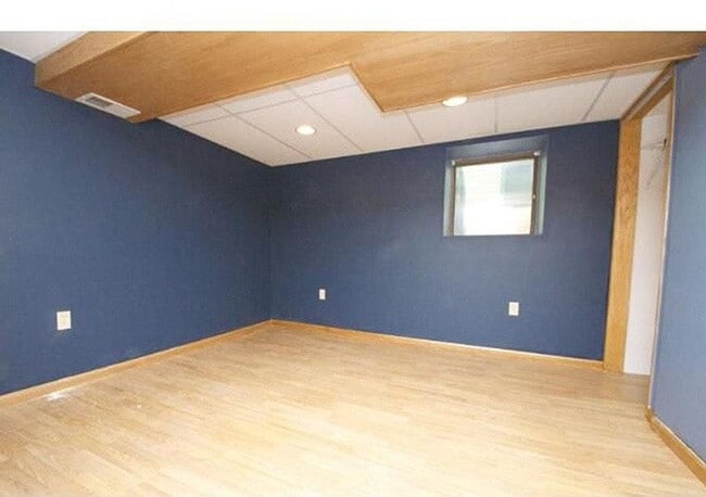 Building Photo - Great rental property near the U of M