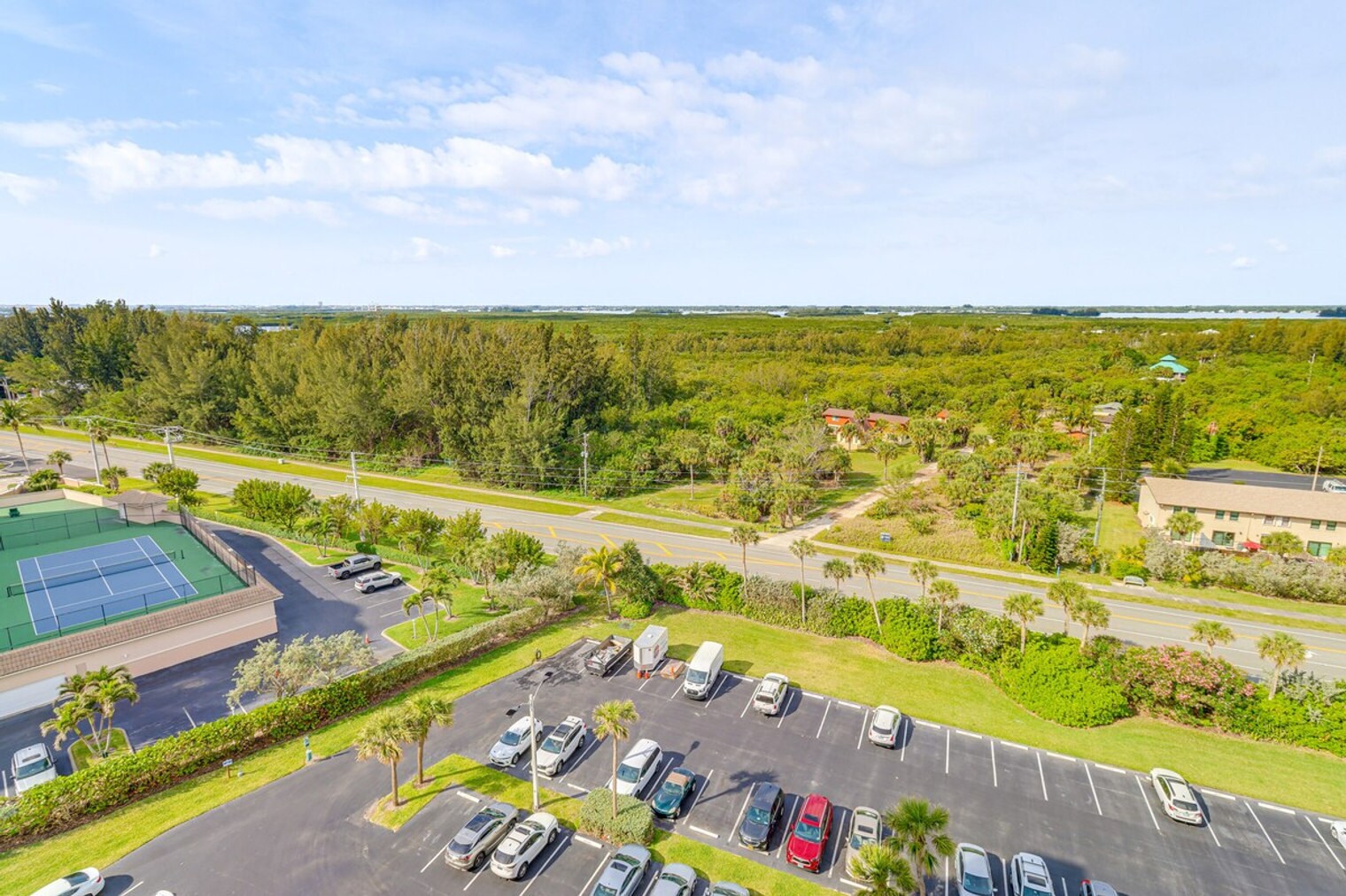 Building Photo - 4250 N Hwy A1A