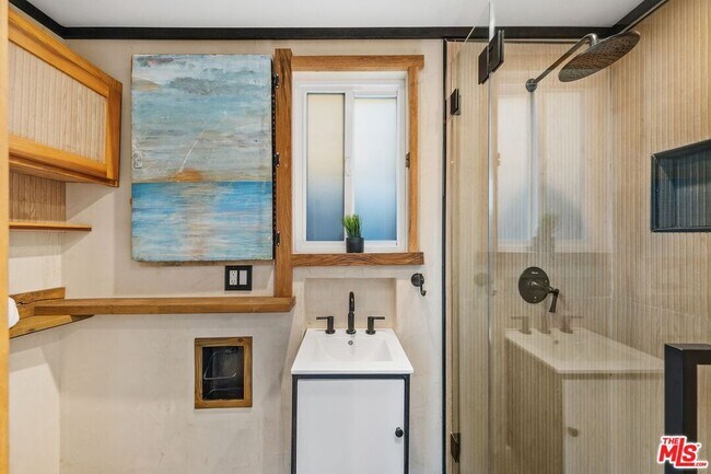 Building Photo - 8617 Higuera St