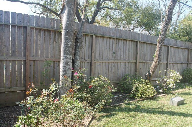 Building Photo - 1314 Parkway Ct