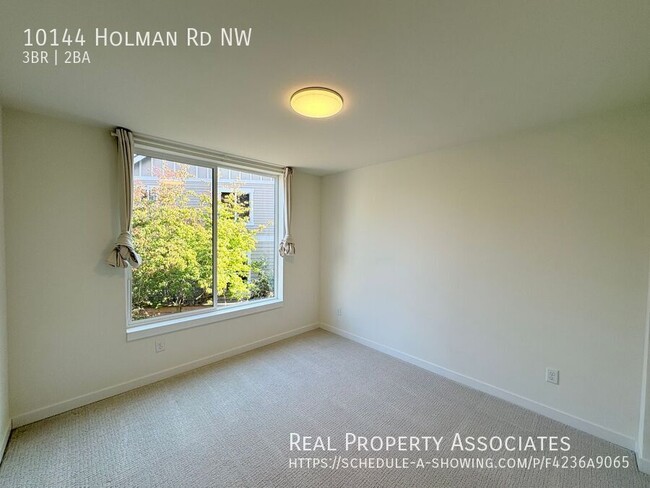 Building Photo - 10144 Holman Rd NW