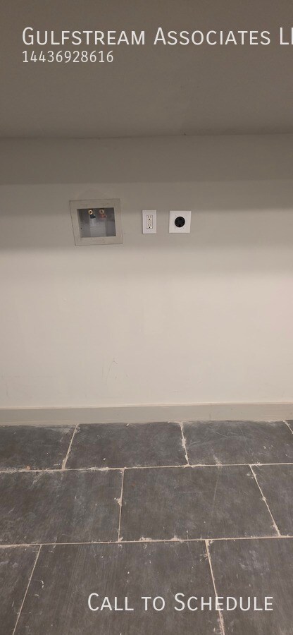 Building Photo - 1315 N Patterson Park Ave